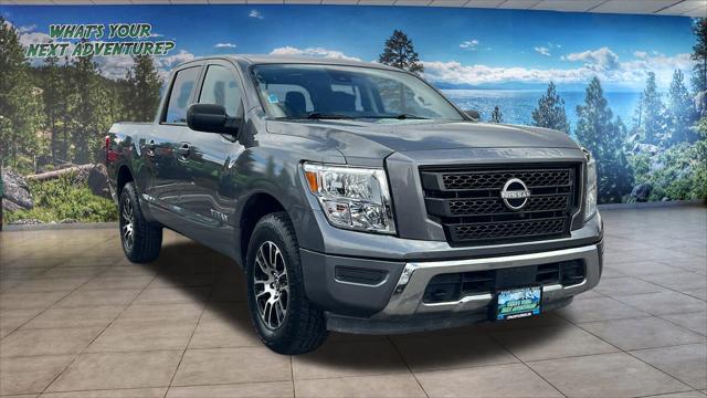2023 Nissan TITAN Crew Cab SV 4x4