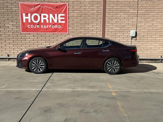 2023 Nissan Altima SV FWD
