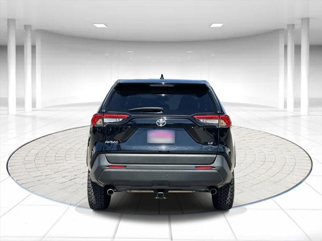 2022 Toyota RAV4 LE 2022 Toyota RAV4 LE