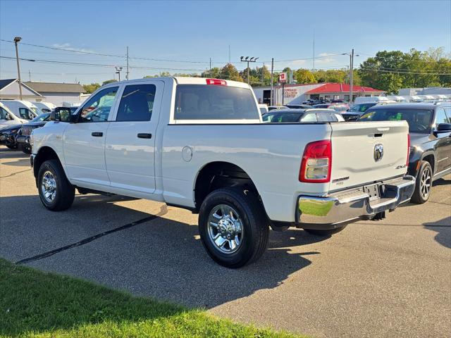 2022 RAM 2500 Tradesman Crew Cab 4x4 64 Box 2022 RAM 2500 Tradesman Crew Cab 4x4 64 Box