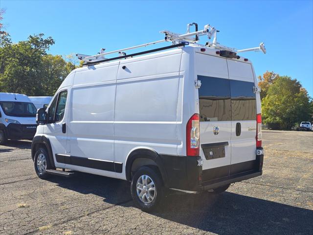 2025 RAM ProMaster 1500 Cargo Van SLT High Roof 136 WB 2025 RAM ProMaster 1500 Cargo Van SLT High Roof 136 WB
