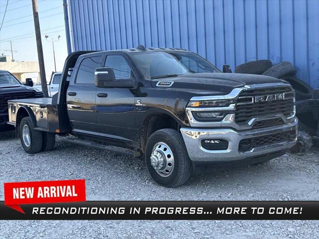 2025 RAM 3500 Tradesman Crew Cab 4x4 8 Box 2025 RAM 3500 Tradesman Crew Cab 4x4 8 Box