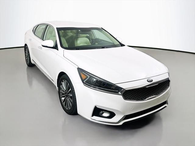 2017 Kia Cadenza Premium