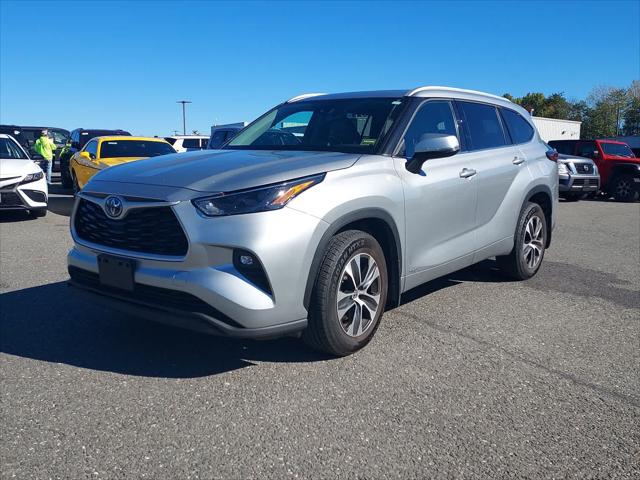2022 Toyota Highlander Hybrid XLE