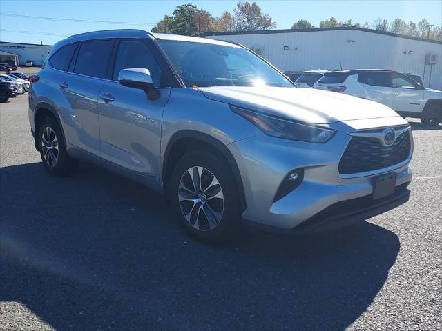2022 Toyota Highlander Hybrid XLE