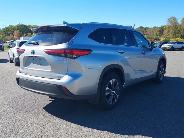 2022 Toyota Highlander Hybrid XLE