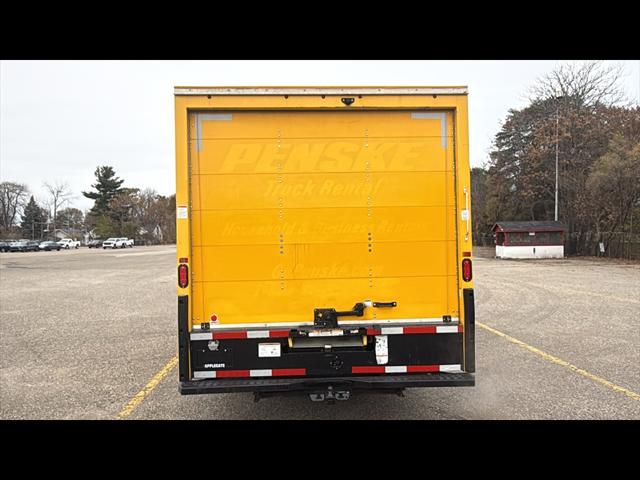 2021 GMC Savana Cutaway Work Van