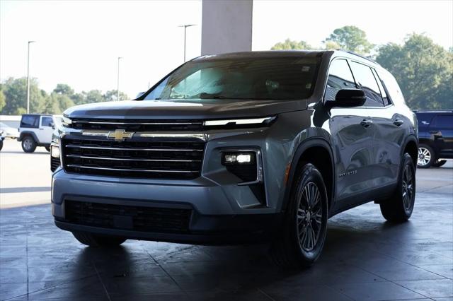 2025 Chevrolet Traverse FWD LT