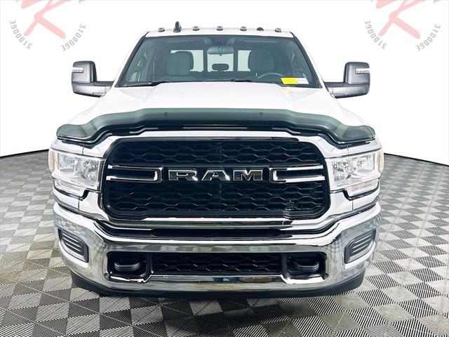 2024 RAM 3500 Tradesman Crew Cab 4x4 8 Box 2024 RAM 3500 Tradesman Crew Cab 4x4 8 Box