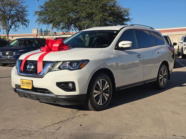 2020 Nissan Pathfinder SV