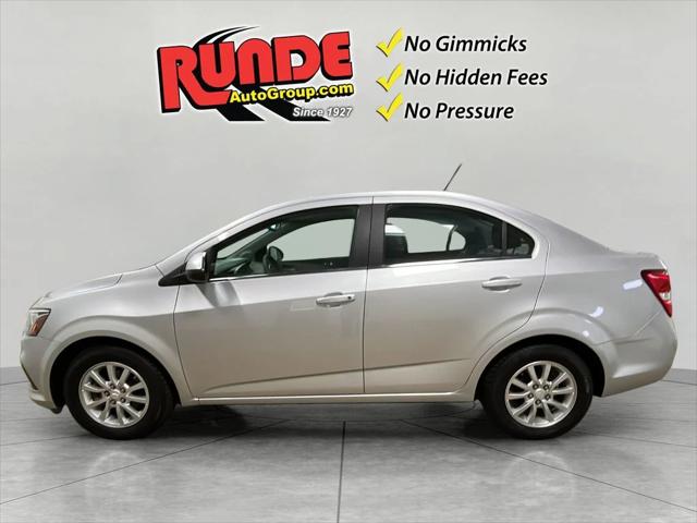 2019 Chevrolet Sonic LT Auto 2019 Chevrolet Sonic LT Auto