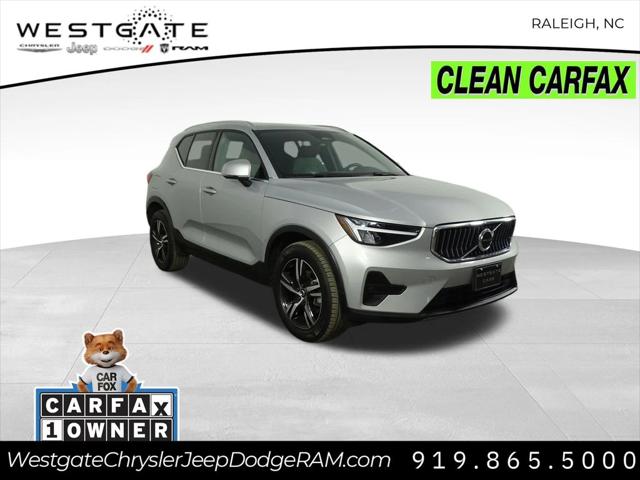 2025 Volvo XC40 B5 Core Bright Theme