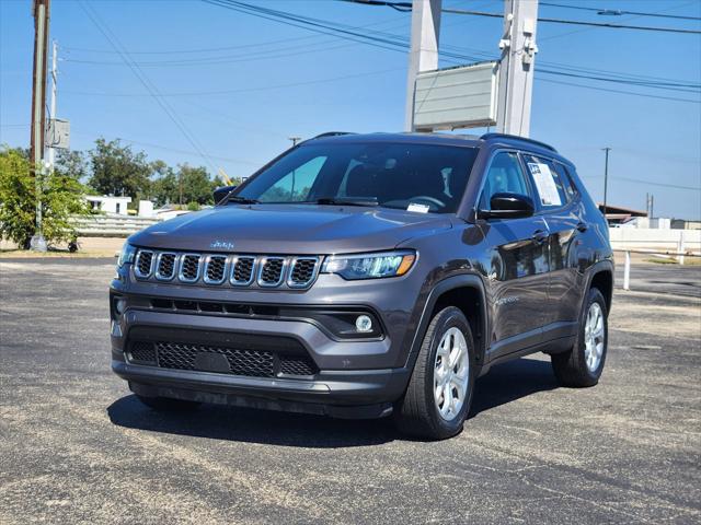 2024 Jeep Compass Latitude 4x4 2024 Jeep Compass Latitude 4x4
