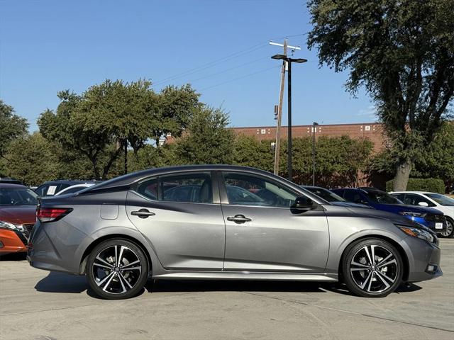 2021 Nissan Sentra SR Xtronic CVT 2021 Nissan Sentra SR Xtronic CVT
