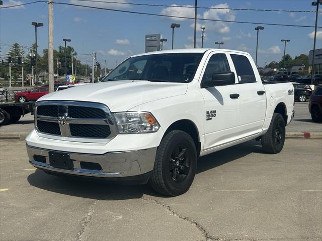 2022 RAM 1500 Classic SLT Crew Cab 4x4 57 Box