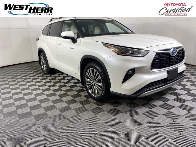 2021 Toyota Highlander Hybrid Platinum