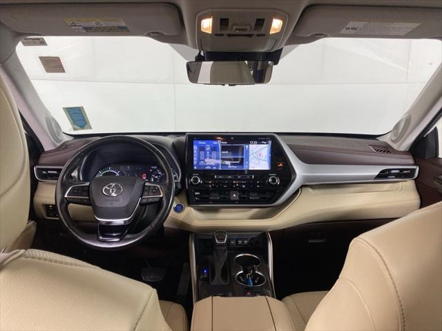 2021 Toyota Highlander Hybrid Platinum