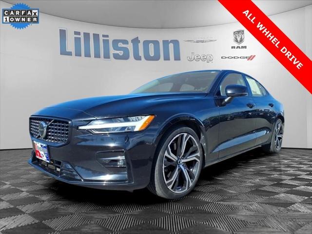 2024 Volvo S60 B5 Plus Dark Theme