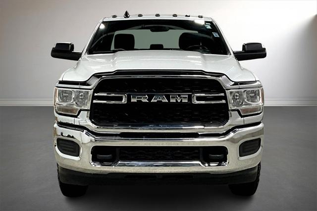 2022 RAM 3500 Tradesman Crew Cab 4x4 8 Box 2022 RAM 3500 Tradesman Crew Cab 4x4 8 Box