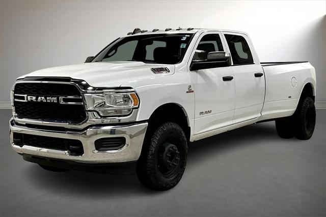 2022 RAM 3500 Tradesman Crew Cab 4x4 8 Box 2022 RAM 3500 Tradesman Crew Cab 4x4 8 Box