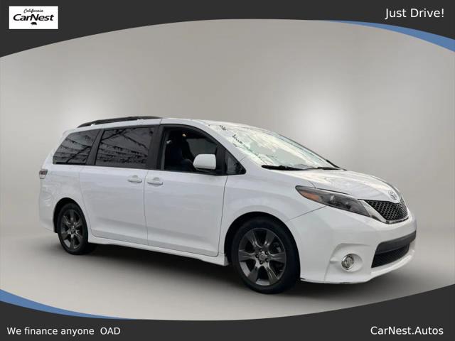2015 Toyota Sienna SE 8 Passenger for sale in Bell, CA