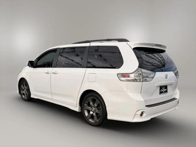 2015 Toyota Sienna SE 8 Passenger