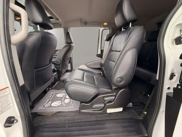 2015 Toyota Sienna SE 8 Passenger