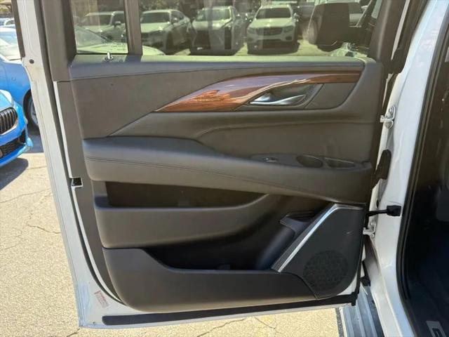 2016 Cadillac Escalade ESV Luxury Collection