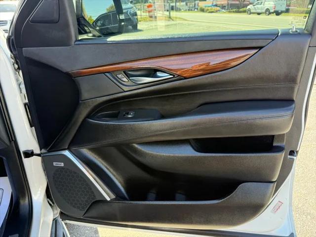 2016 Cadillac Escalade ESV Luxury Collection