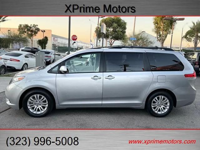 2013 Toyota Sienna XLE V6 8 Passenger