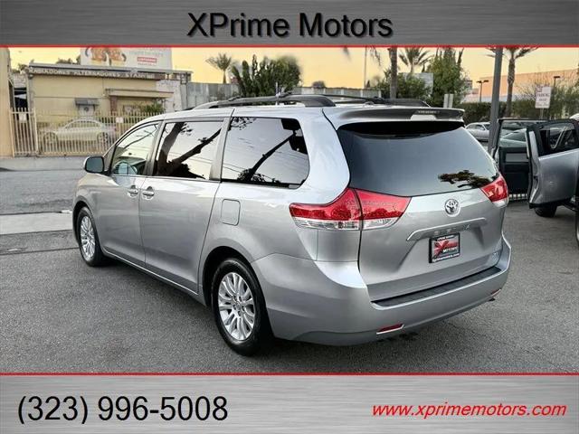 2013 Toyota Sienna XLE V6 8 Passenger
