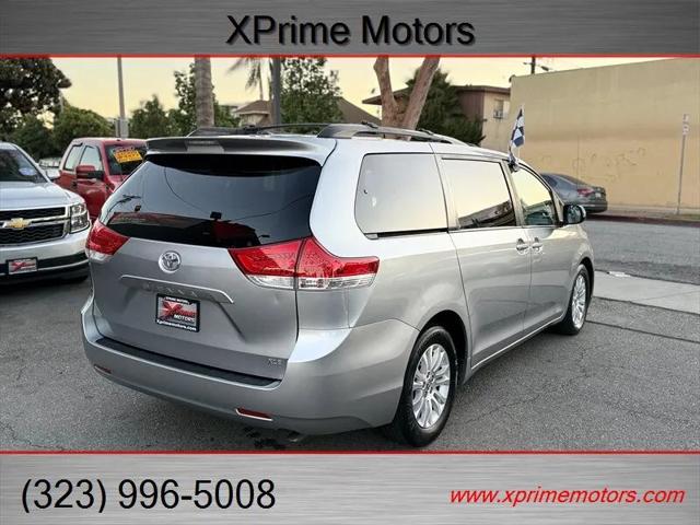 2013 Toyota Sienna XLE V6 8 Passenger