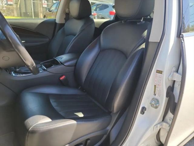 2017 INFINITI QX50 Base