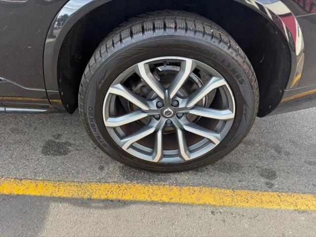 2019 Volvo XC90 T6 Momentum