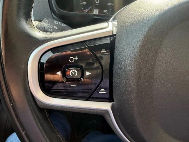 2019 Volvo XC90 T6 Momentum