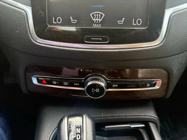 2019 Volvo XC90 T6 Momentum