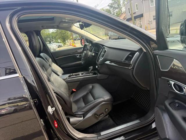 2019 Volvo XC90 T6 Momentum