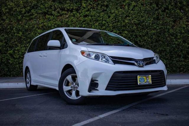 2019 Toyota Sienna LE 8 Passenger
