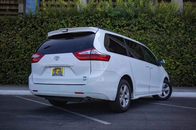 2019 Toyota Sienna LE 8 Passenger
