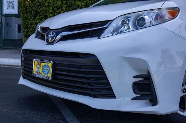 2019 Toyota Sienna LE 8 Passenger