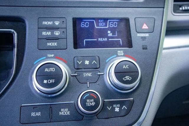 2019 Toyota Sienna LE 8 Passenger