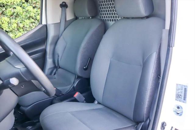 2015 Nissan NV200 SV