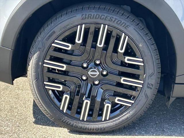 2026 Nissan LEAF PLATINUM+