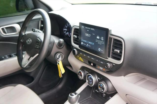 2021 Hyundai Venue SEL