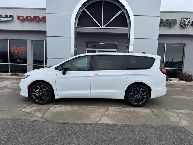 2026 Chrysler Pacifica Select for sale in Plattsmouth, NE