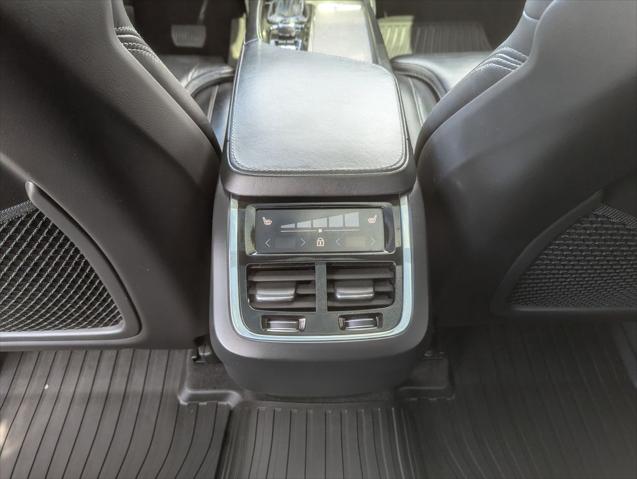2021 Volvo XC90 T6 Inscription 7 Passenger