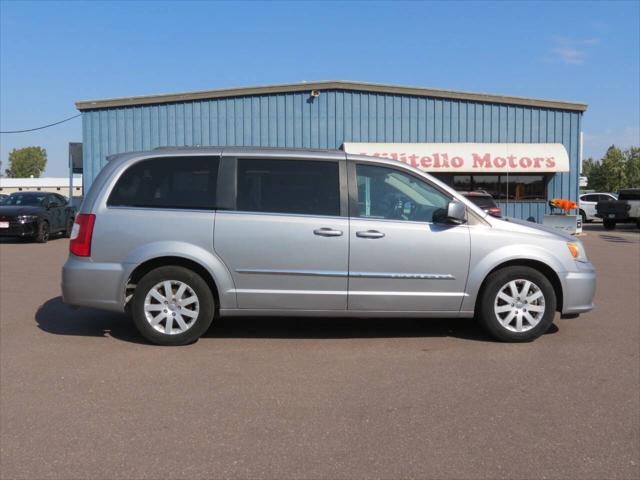 2014 Chrysler Town and Country Touring