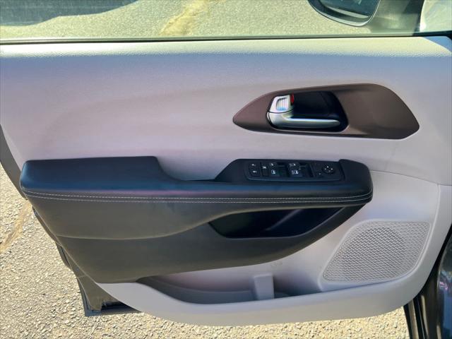 2020 Chrysler Voyager LXI
