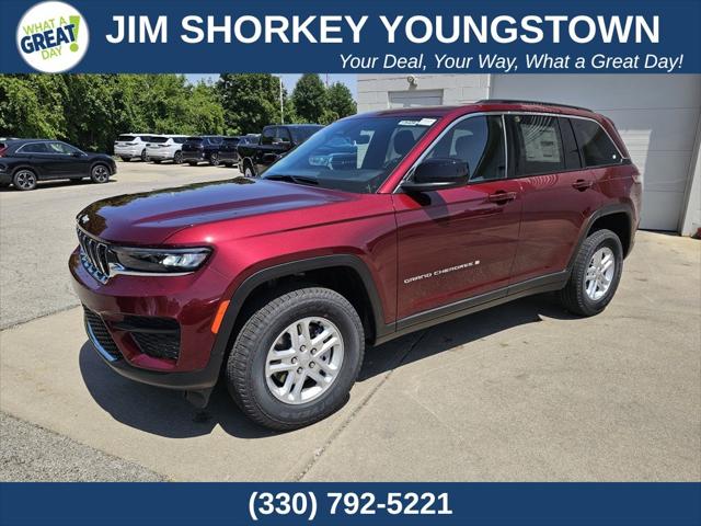 2025 Jeep Grand Cherokee GRAND CHEROKEE LAREDO 4X4