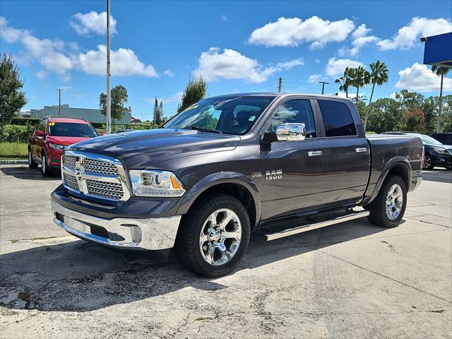 2017 RAM 1500 Laramie Crew Cab 4x4 57 Box